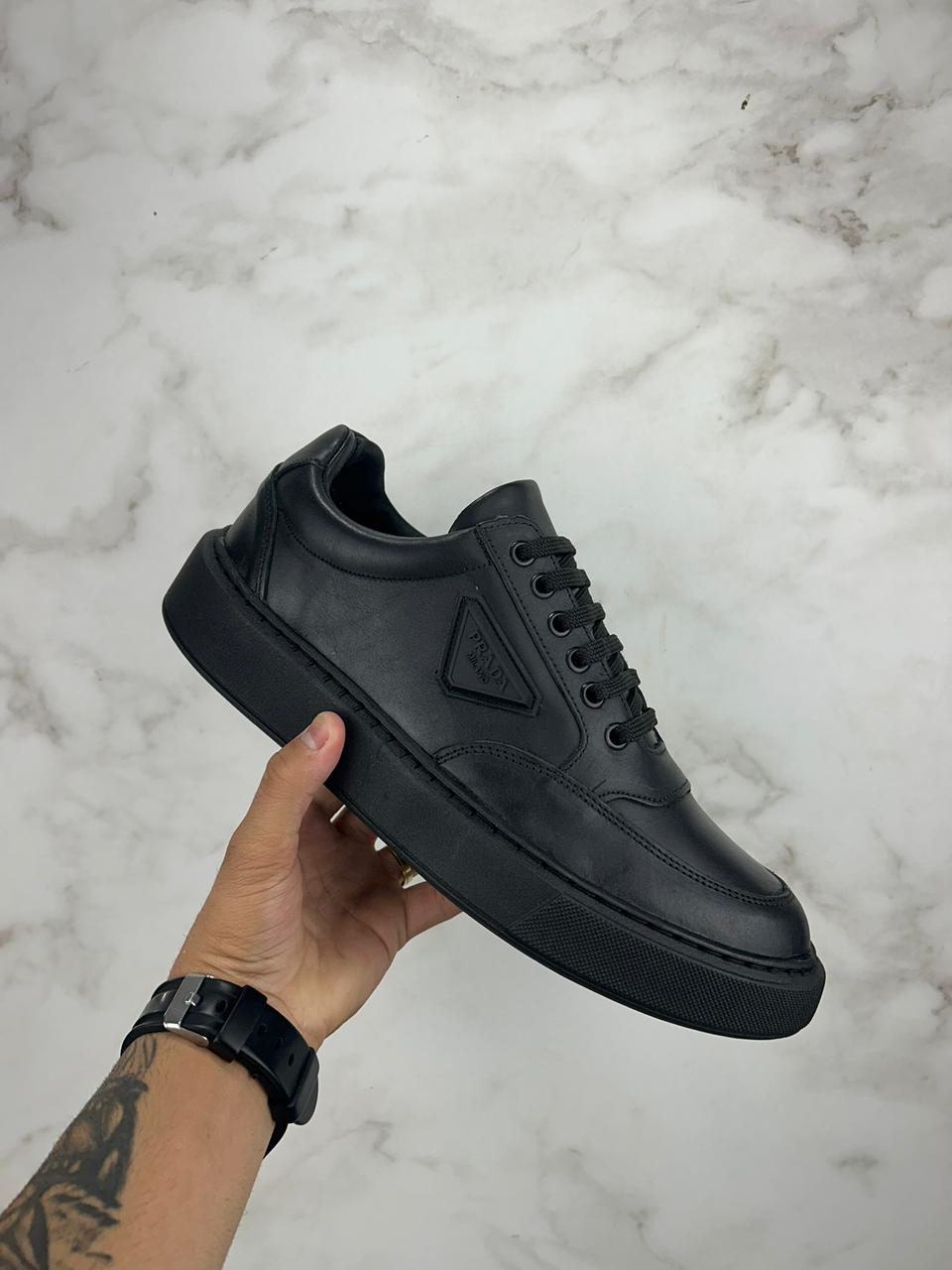 TÊNIS SNEAKER PRADA MILANO PRETO